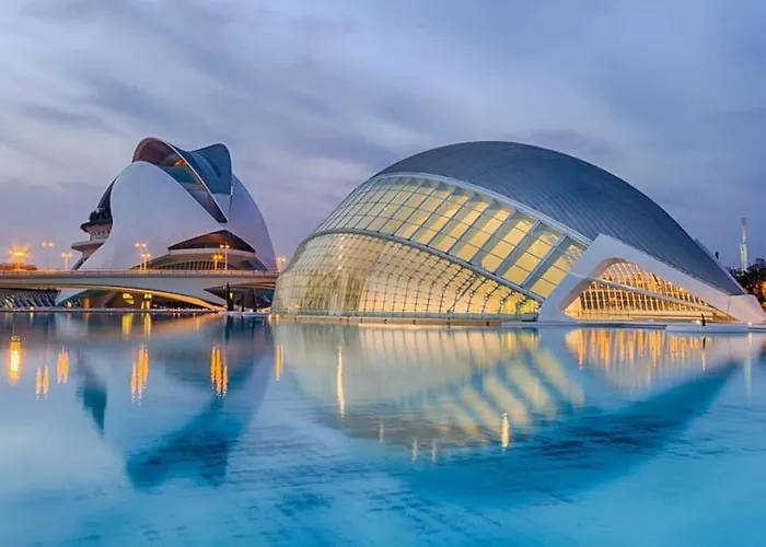 Valencia Las Artes Y Ciencias + Garaje + Netflix